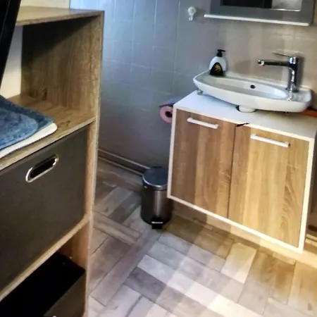 Céline Les Bains Appartamento